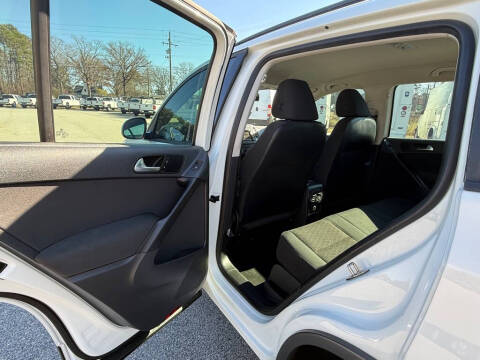 2015 Volkswagen Tiguan S