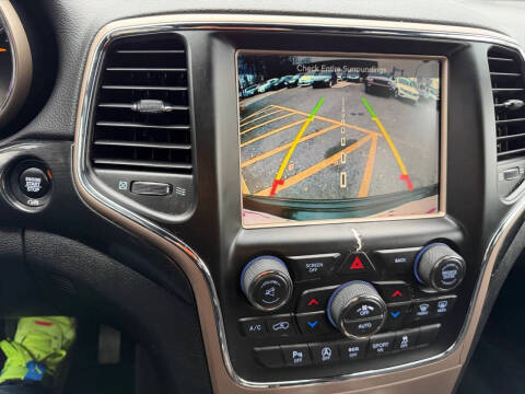 2017 Jeep Grand Cherokee Laredo 75th Anniversary