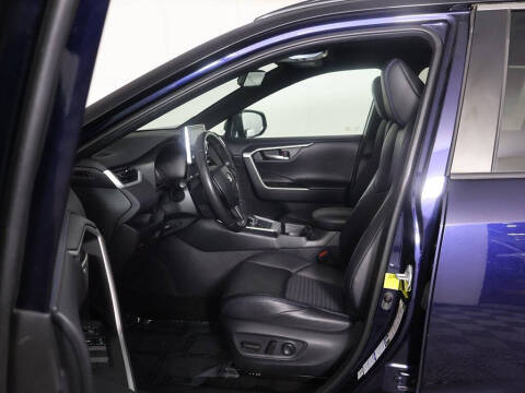 2019 Toyota RAV4 Hybrid XSE