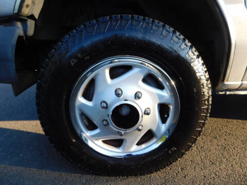 2003 Ford E-Series E-250