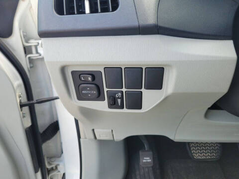 2013 Toyota Prius Three