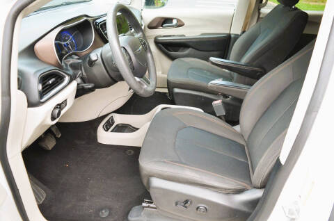 2017 Chrysler Pacifica Touring