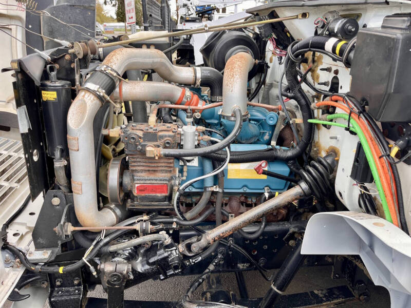 2001 International 4700