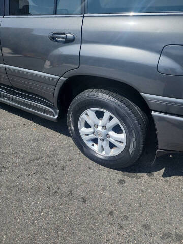 2003 Lexus LX 470