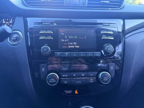 2017 Nissan Rogue Sport SV