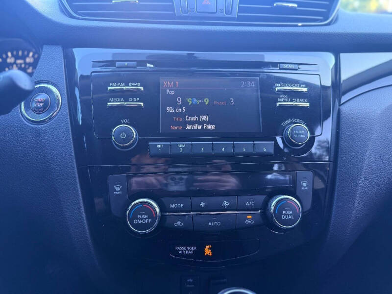 2017 Nissan Rogue Sport SV