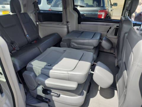 2012 Volkswagen Routan SEL
