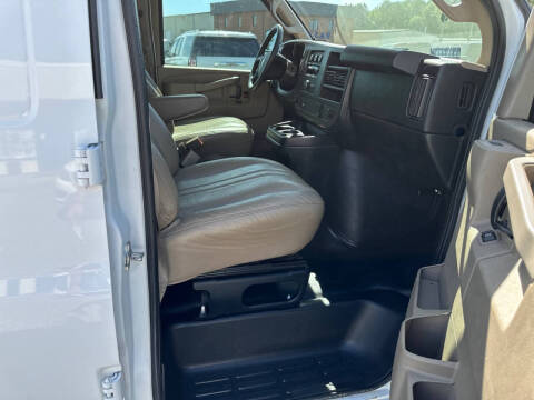 2017 Chevrolet Express 2500