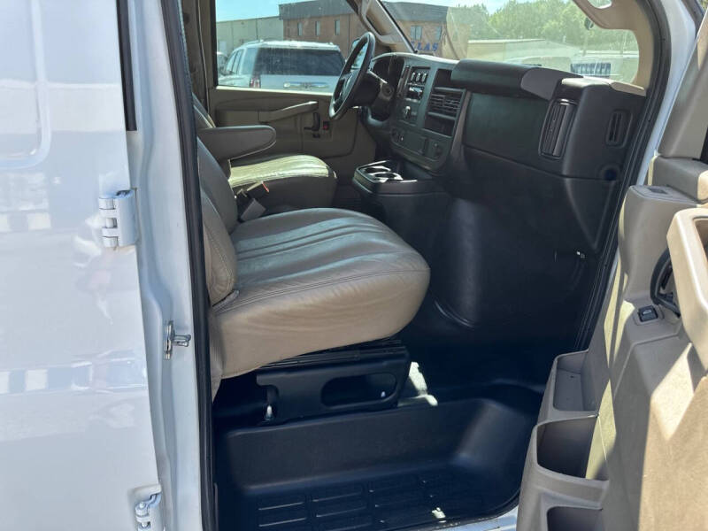 2017 Chevrolet Express 2500
