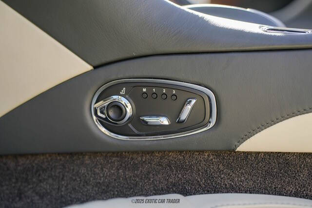 2020 Aston Martin DB11 Volante