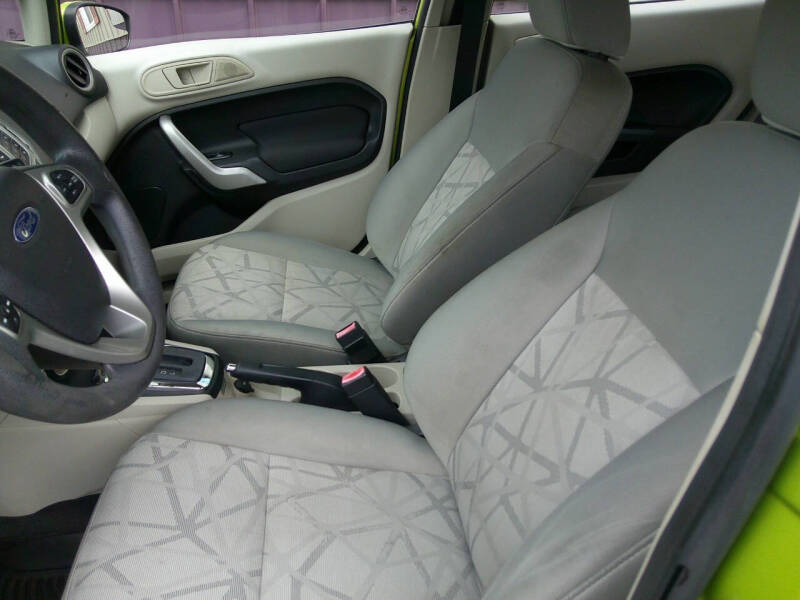 2011 Ford Fiesta SE