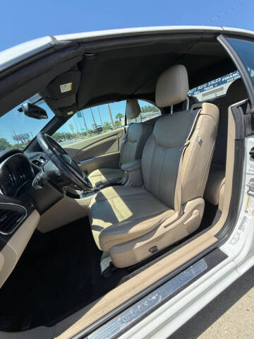 2012 Chrysler 200 Limited