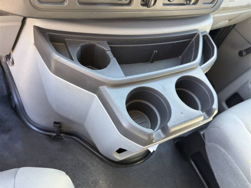 2013 Ford E-Series E-350 SD