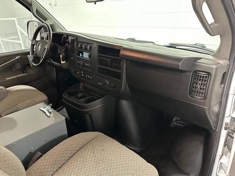 2020 GMC Savana 2500