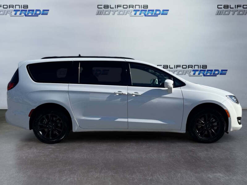 2020 Chrysler Pacifica Launch Edition
