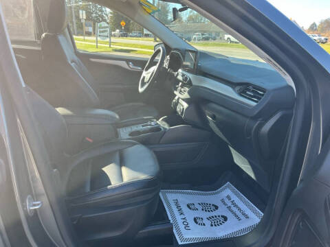 2022 Ford Escape Hybrid SEL