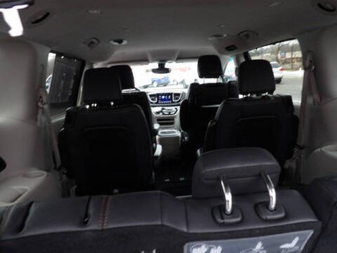 2017 Chrysler Pacifica Touring-L Plus