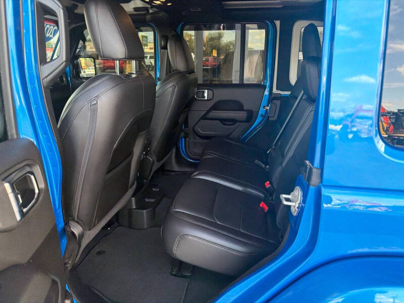 2023 Jeep Wrangler Sahara Altitude