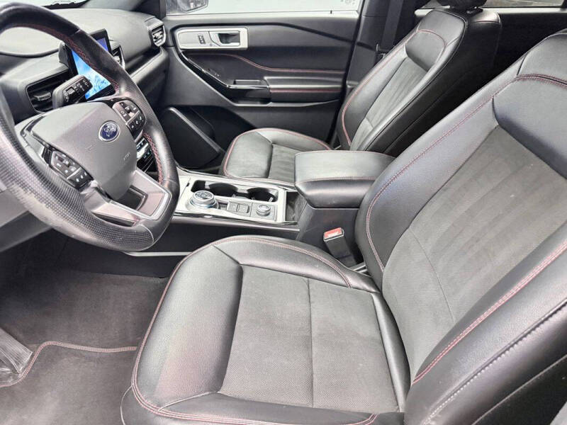 2022 Ford Explorer ST-Line