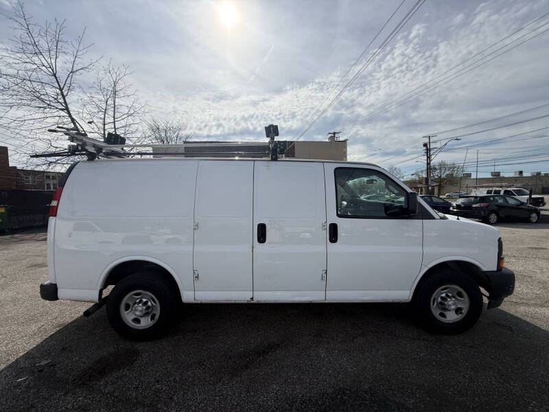 2017 Chevrolet Express 2500