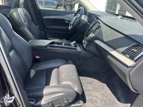 2024 Volvo XC90 B6 Ultimate Bright Theme 7P