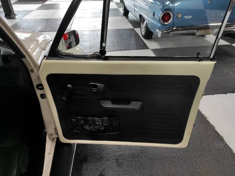 1977 Volkswagen Beetle