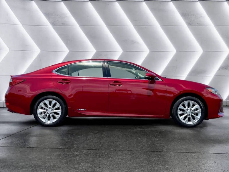 2014 Lexus ES 300h