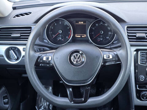 2016 Volkswagen Passat 1.8T S