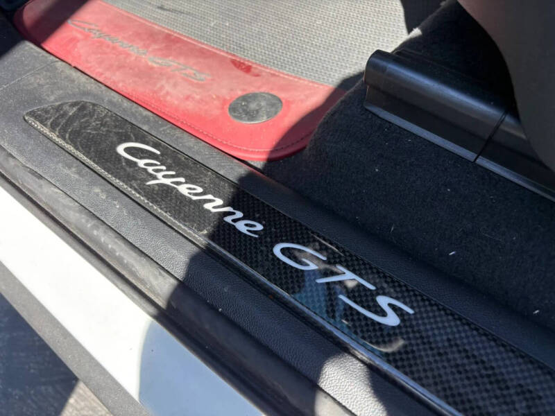 2025 Porsche Cayenne GTS Coupe