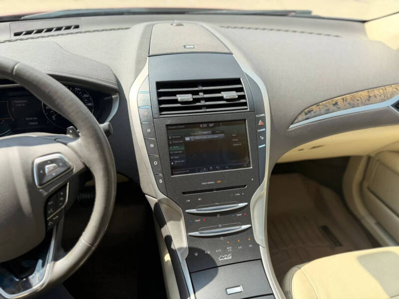 2014 Lincoln MKZ