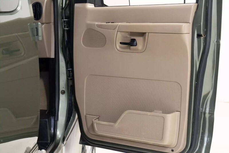 2002 Ford E-Series E-350 SD XLT