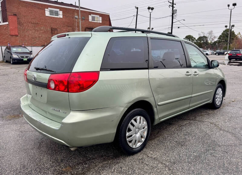 2008 Toyota Sienna CE 7-Passenger