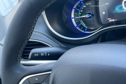 2024 Chrysler Pacifica Plug-In Hybrid Select