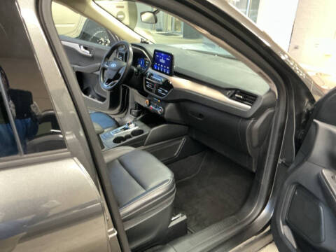 2020 Ford Escape Hybrid SE Sport