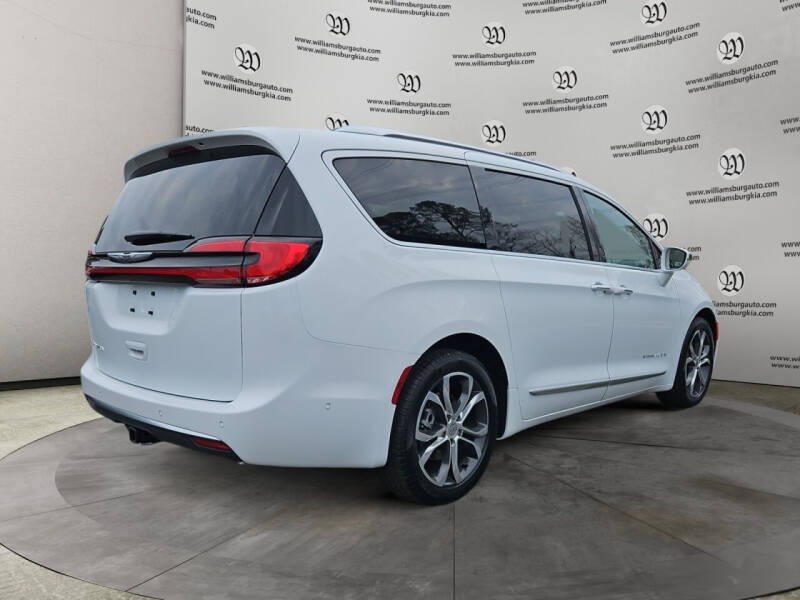 2024 Chrysler Pacifica Pinnacle