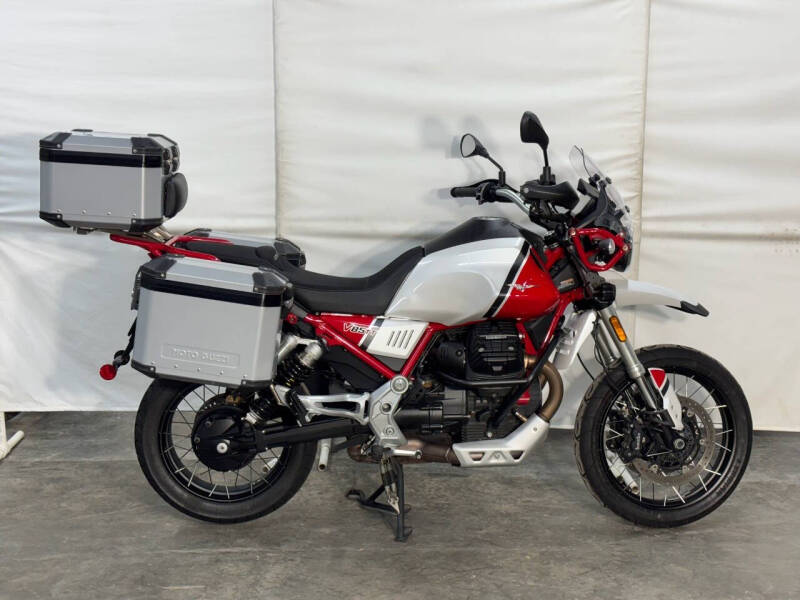 2020 Moto Guzzi V85TT