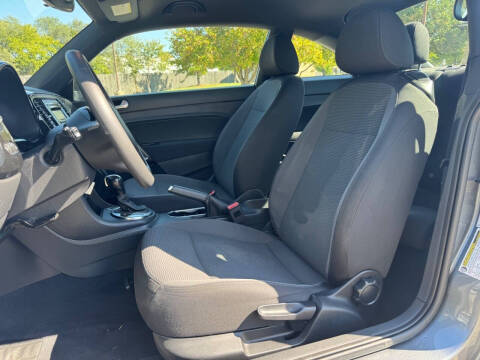 2013 Volkswagen Beetle 2.5L Entry PZEV