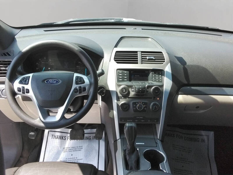 2015 Ford Explorer