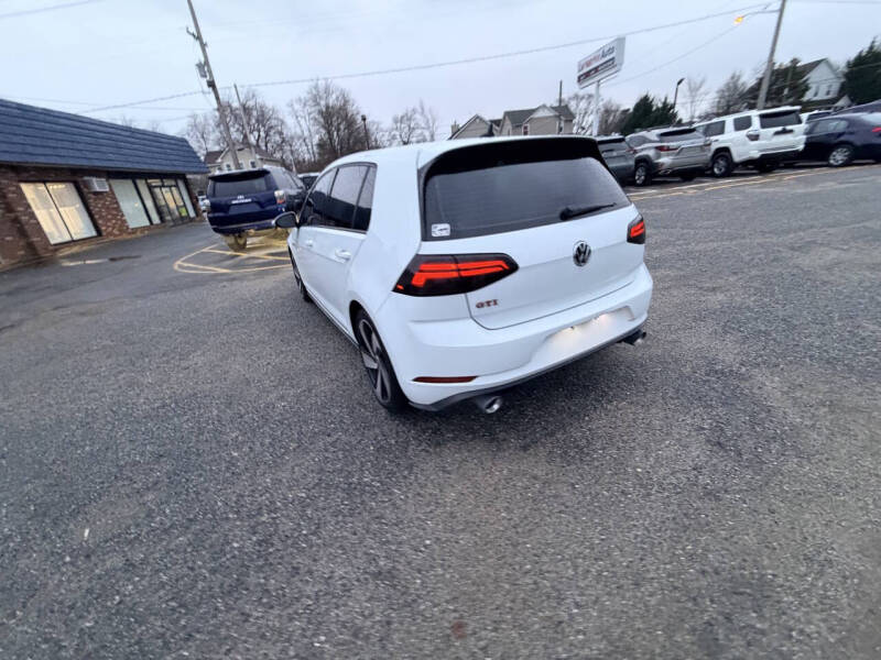 2020 Volkswagen Golf GTI S