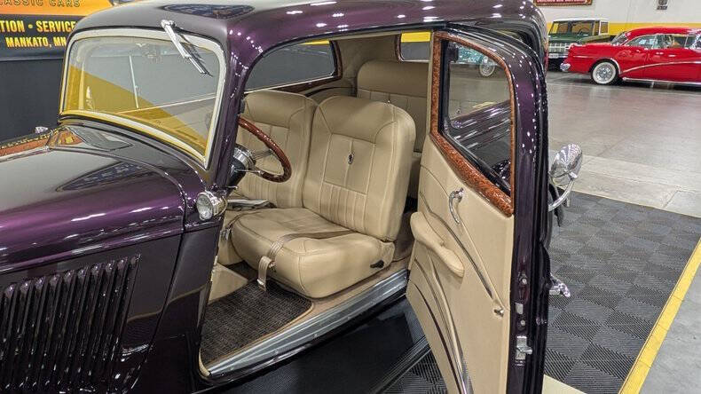 1934 Ford Deluxe