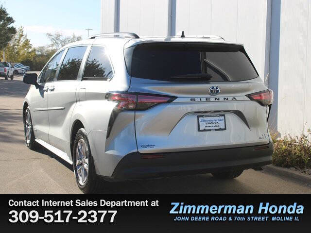 2021 Toyota Sienna LE 8-Passenger