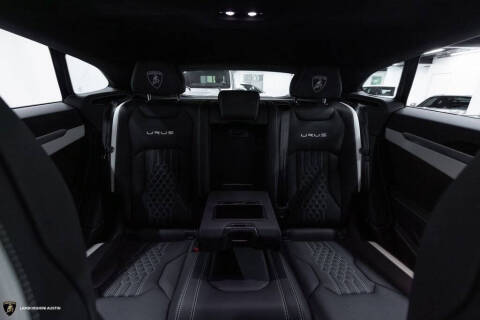 2023 Lamborghini Urus S