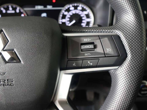 2026 Mitsubishi Outlander ES