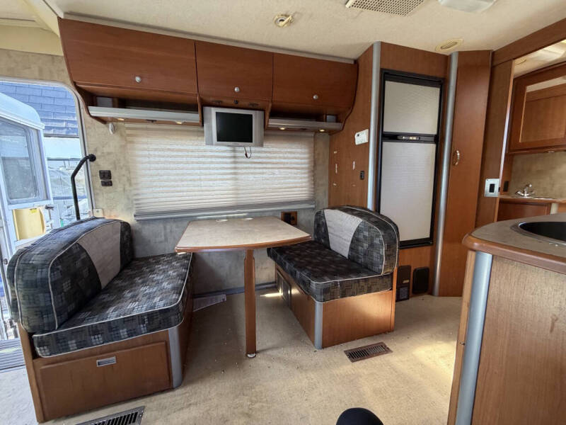 2007 Winnebago View