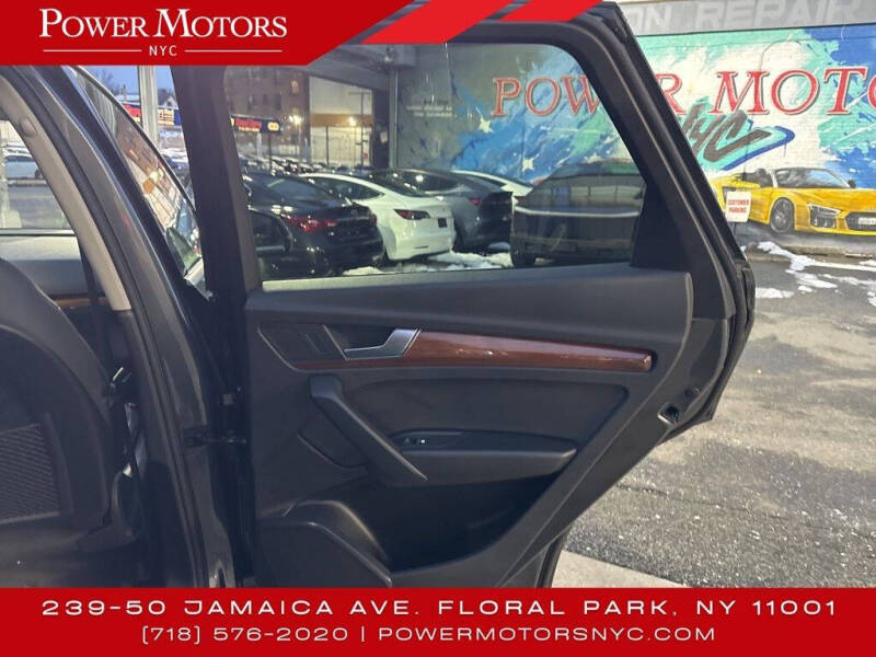 2022 Audi Q5 quattro S line Premium 45 TFSI