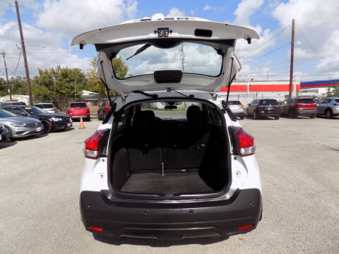 2020 Nissan Kicks SV