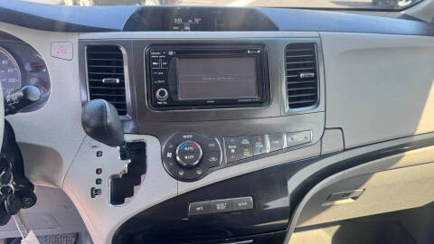 2013 Toyota Sienna