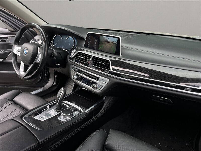 2016 BMW 7 Series 750i