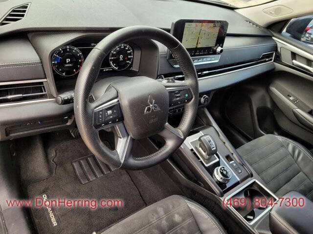 2022 Mitsubishi Outlander SE