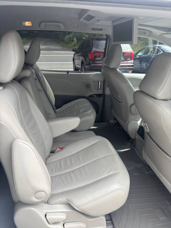 2013 Toyota Sienna Limited 7-Passenger